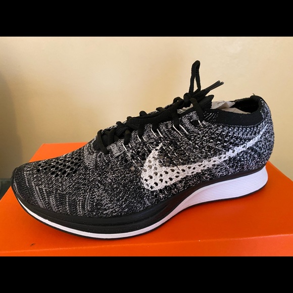 Brand new Nike racers Oreos 2.0 - Picture 2 of 3